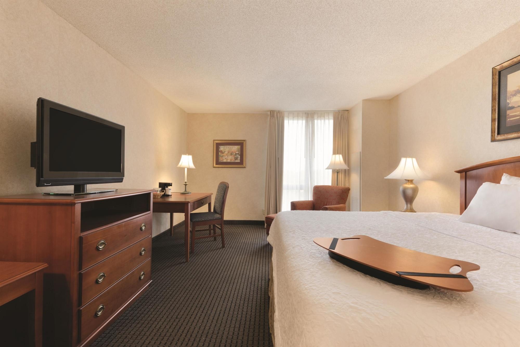 Hampton Inn & Suites Country Club Plaza Канзас-Сити Экстерьер фото