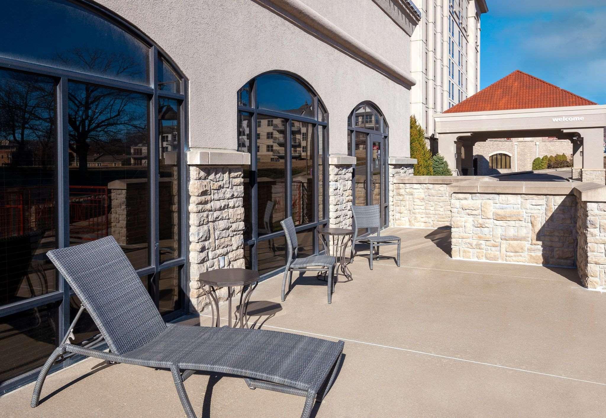 Hampton Inn & Suites Country Club Plaza Канзас-Сити Экстерьер фото